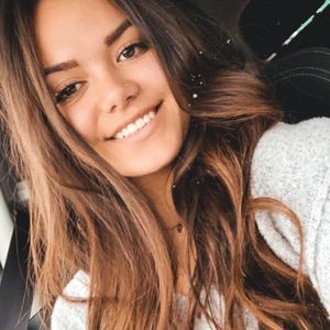 Meet your Posher, Malia